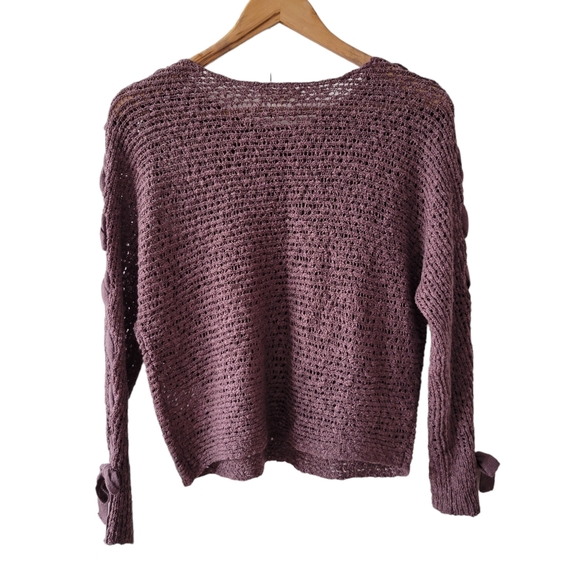 Rewind Open Knit Lace Up Sleeve Cropped Sweater - Picture 2 of 9